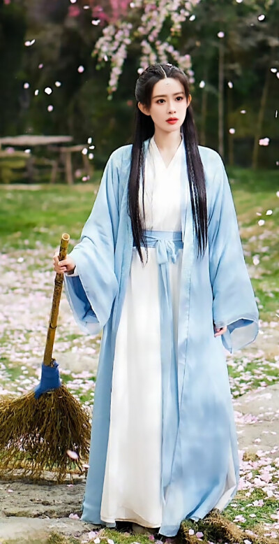孟子义/梅超风