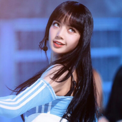 Lisa可二改套图
(改完记得踢我)