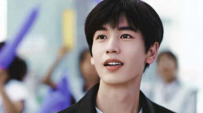 《樱桃琥珀》蒋峤西（张凌赫饰）