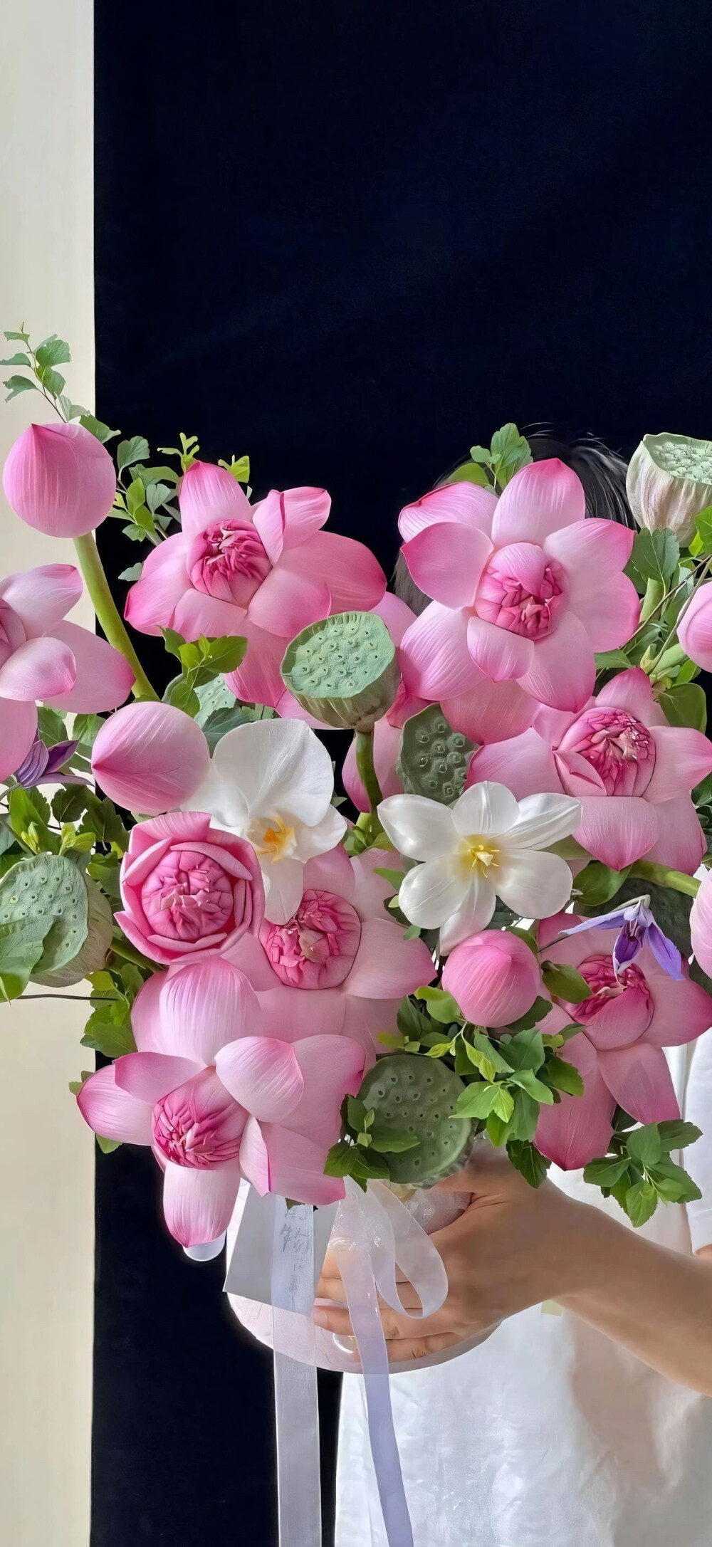 “把好运藏在花里，愿它能为你带来幸运与欢愉” ​​​