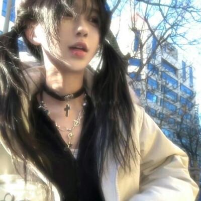 女头