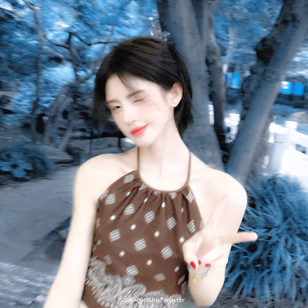 鞠婧祎