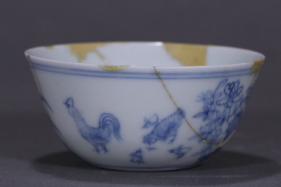 明成化 青花鸡缸杯（斗彩半成品）
景德镇御窑厂遗址出土
