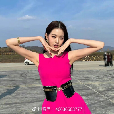 张元英