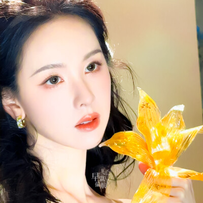 陈都灵