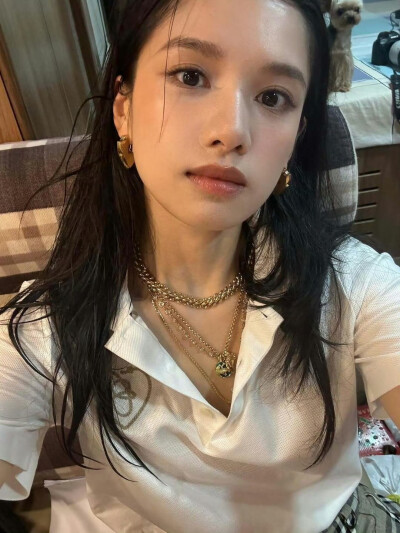 张婧仪