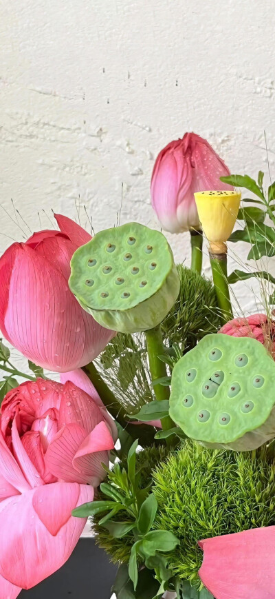 “把好运藏在花里，愿它能为你带来幸运与欢愉” ​​​