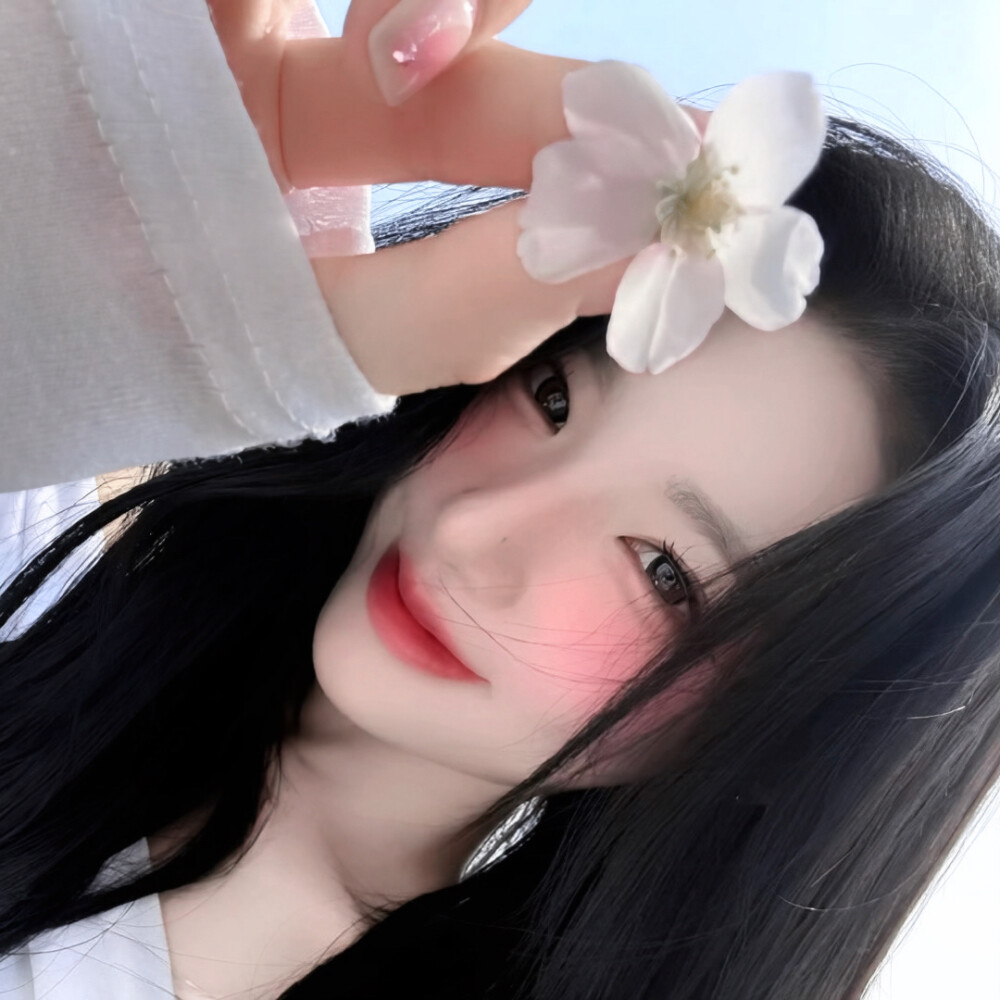 雨伞柄挂着未融化的雪、我们中间隔着叹息的雾