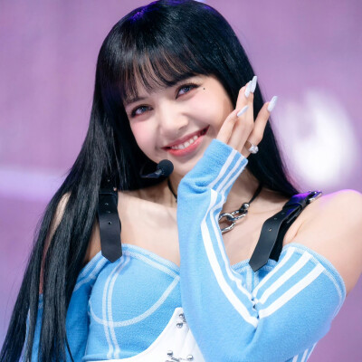 Lisa可二改套图
(改完记得踢我)