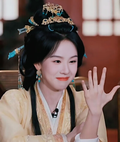 陈都灵