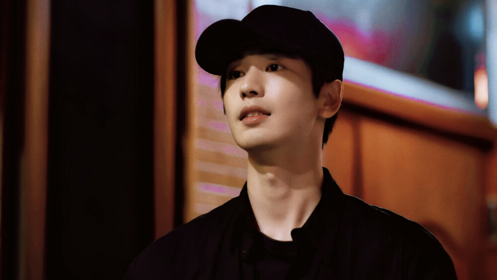 《樱桃琥珀》蒋峤西（张凌赫饰）