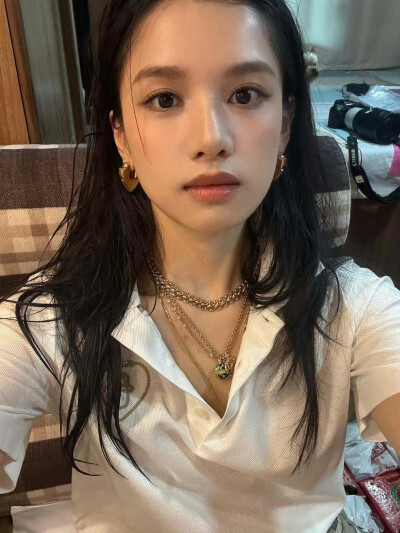 张婧仪