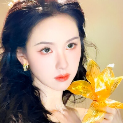 陈都灵