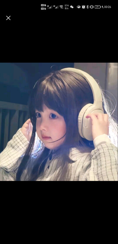 ，