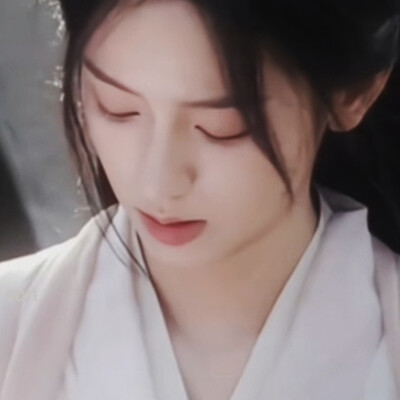 英台不是女儿身，因何耳上有环痕