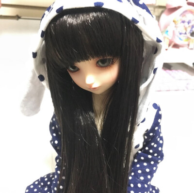 doll
