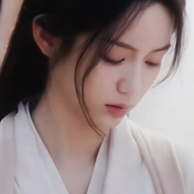 英台不是女儿身，因何耳上有环痕