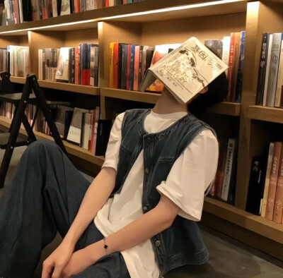 哦
