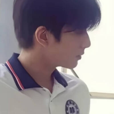 山河万里执枪肆意笑纳