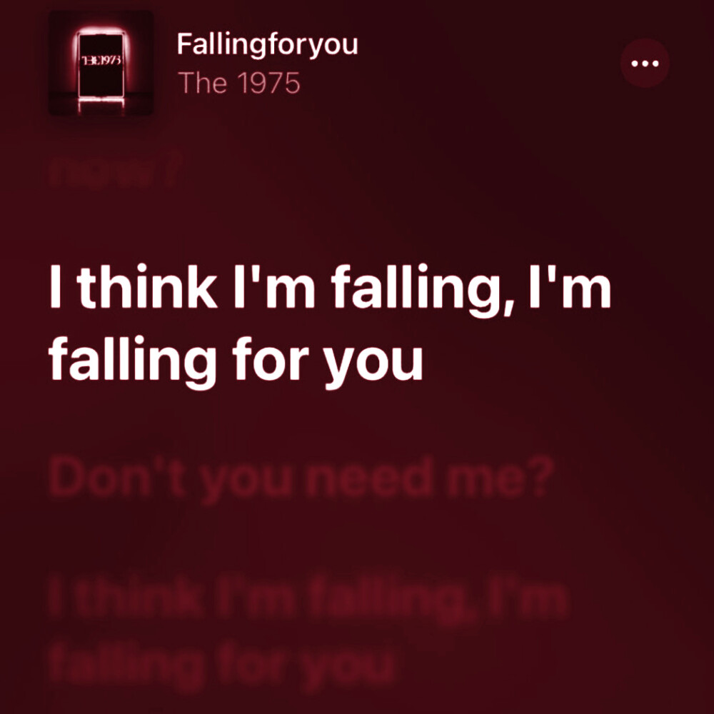 
妲己可以眩晕我1.5秒，张良可以控制我2.2秒。东皇也可以控制我2.2秒，墨子大招能眩晕我3.3秒。弈星大招可以限制我四秒。老夫子大招能困住我五秒。可是姐姐的魅力却困了我一辈子