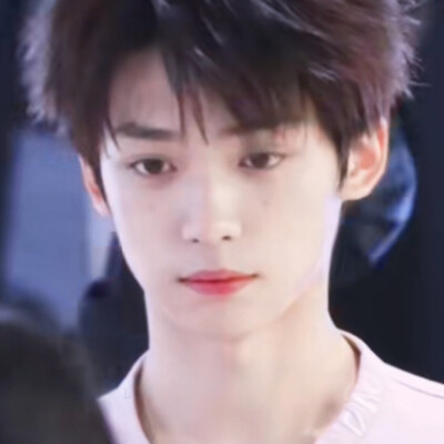 奇怪你爱小狗
