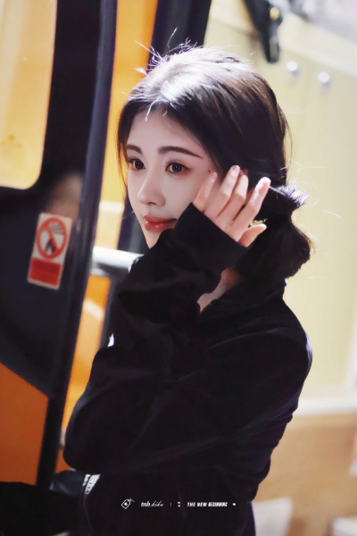 鞠婧祎