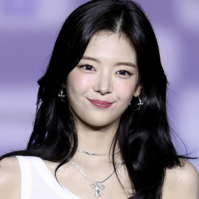 ITZY 新闻图可二改