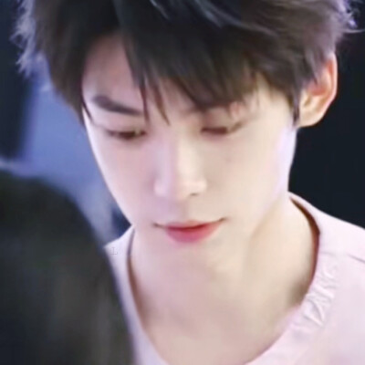 奇怪你爱小狗