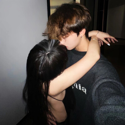 所爱隔山海 山海不可平。