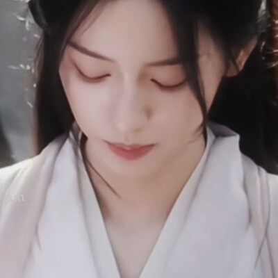 英台不是女儿身，因何耳上有环痕