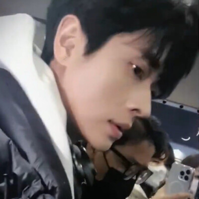 丞磊