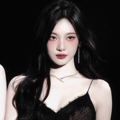  Medieval sculpture—"中世纪雕塑"+