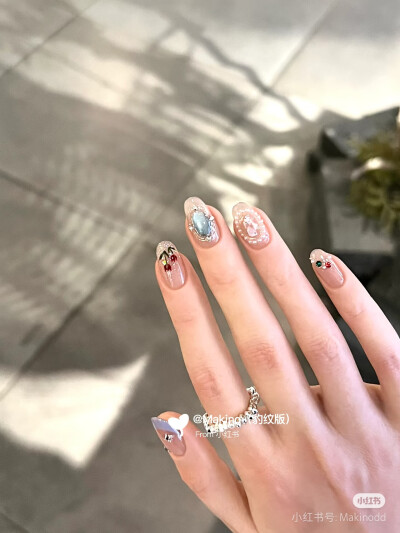 必须的美甲