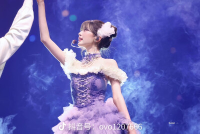 张元英