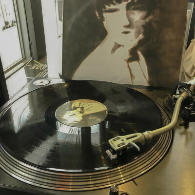 不闹了 我这次真的要好好修背景图了
想要什么色调的 来定制