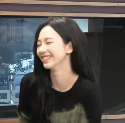 朋友劝我可别傻 她的笑真的好甜