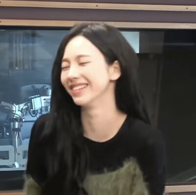 朋友劝我可别傻 她的笑真的好甜