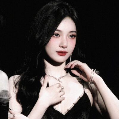  Medieval sculpture—"中世纪雕塑"+