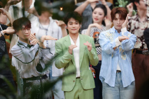 亮哥 猫猫  远远