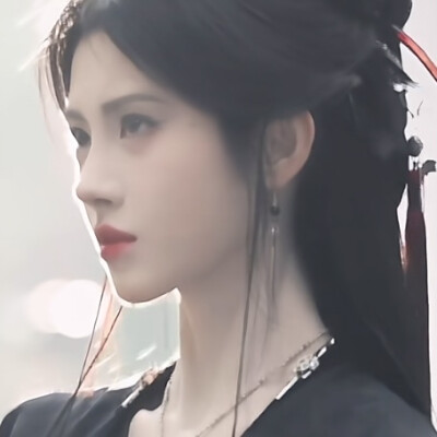 鞠婧祎