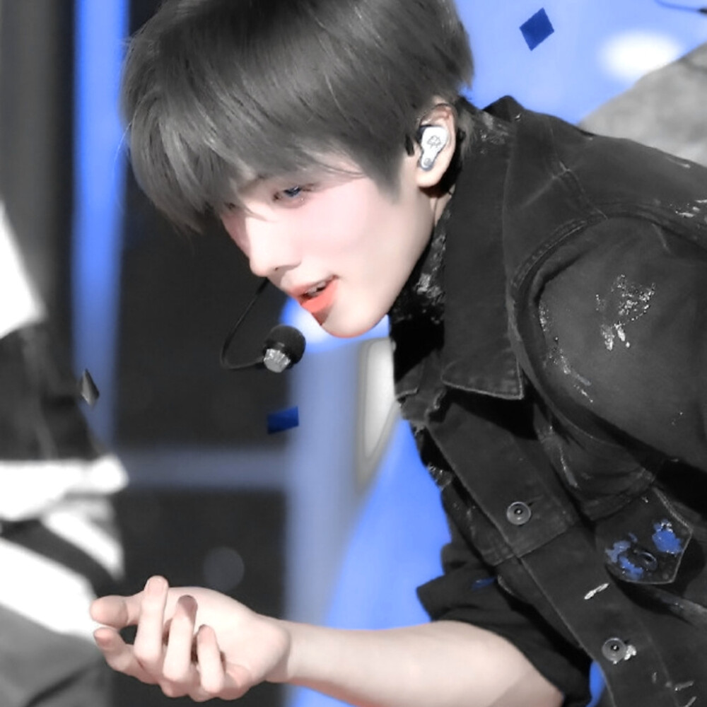 是谁被椰颂老师抽到了？哦！原来是我这个小阔耐！哈哈哈哈哈哈哈！接下来，我将上才艺！我给大家高歌一曲，以表我的兴奋之情！好运来祝你好运来！好运来带来了喜和爱！好运来祝你好运来…好了不会了…但是真的！很兴奋！！！