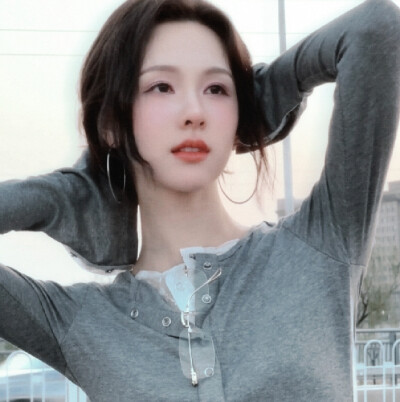 明天开学啦 缓更 单休会补赞~