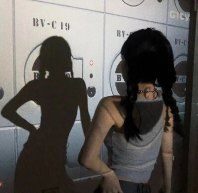 女头