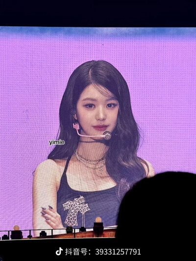 张元英