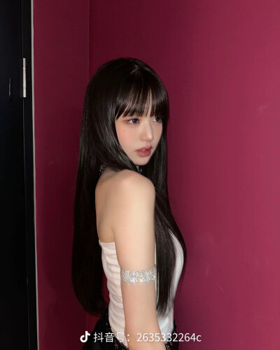 张元英