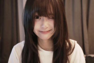 美女头像 来自网络侵删