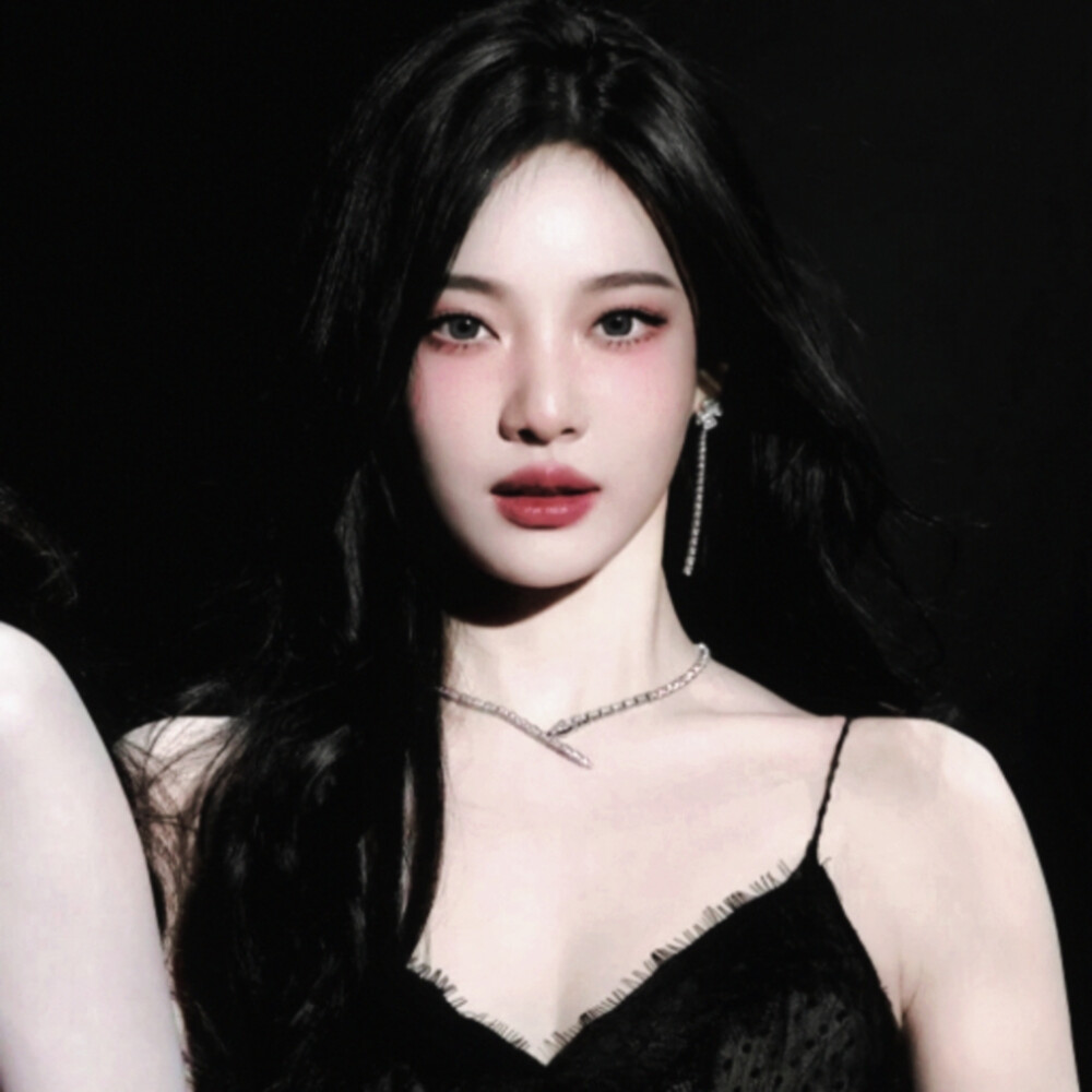  Medieval sculpture—"中世纪雕塑"+