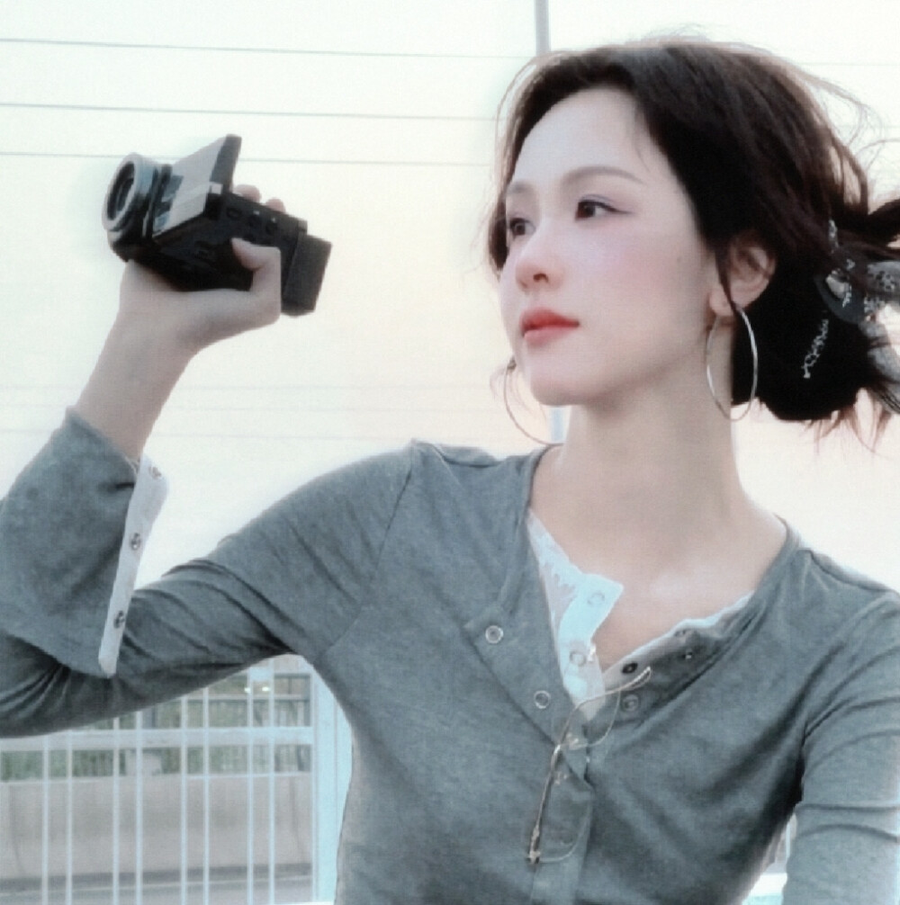 明天开学啦 缓更 单休会补赞~