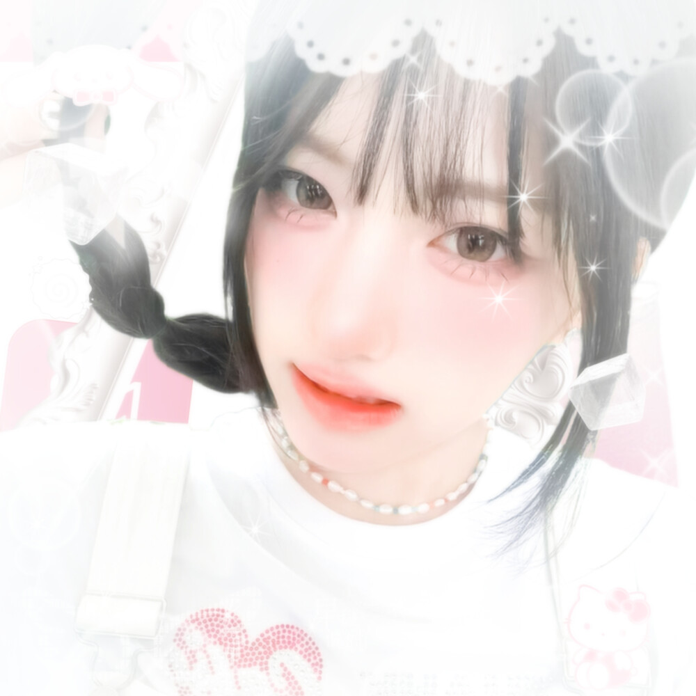 咬着有棱角的冰块 只顾看手机的你