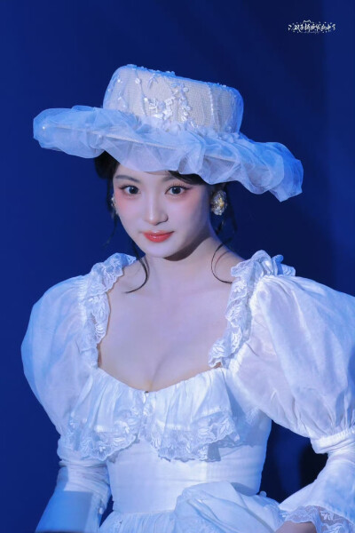 张雅钦